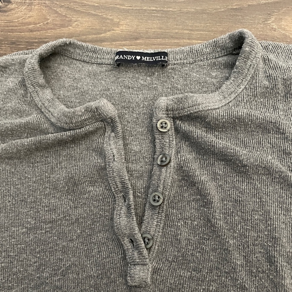 brandy melville long sleeve